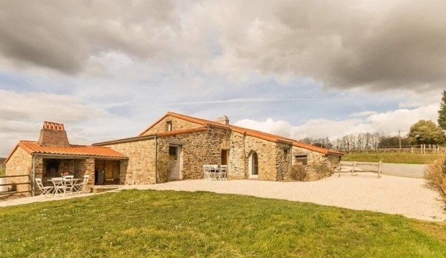 Winemakers' house with garden, Wifi, pets allowed