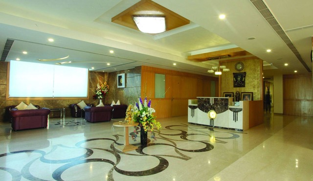 Wingston A Treehouse Hotel-Goverdhan