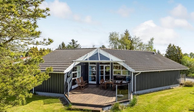 "Winona" - 250m from the sea by Interhome