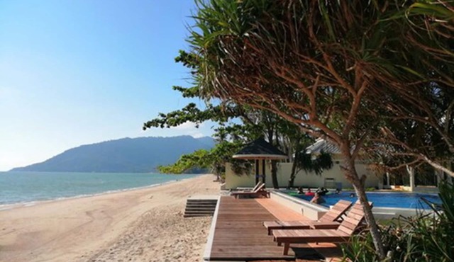 Wis Beach Khanom