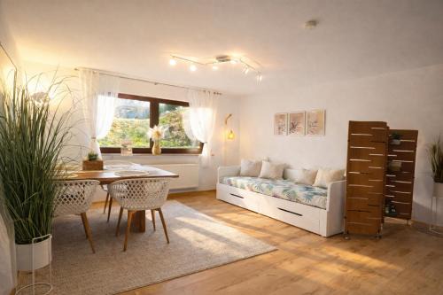 Wohnung IDA ruhig, modern mit Parkplatz bei RW und VS
