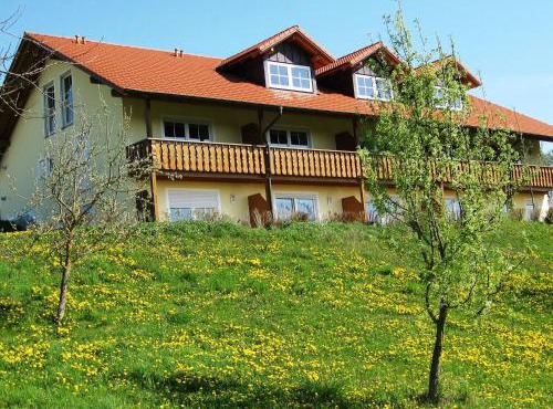 Wohnung in Rotthalmünster mit Garten