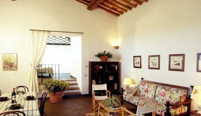 Wohnung mit Garten in Barberino Tavarnelle by Interhome