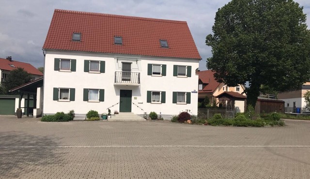 Wohnung Orange - Helle FeWo mit gemütlicher Sitzecke und kostenfreiem WLAN