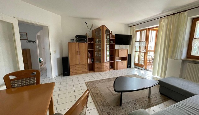 Wonderful holiday flat with barbecue and garden