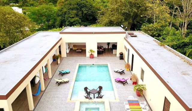Wonderful luxury FINCA HOUSE pool wifi tv