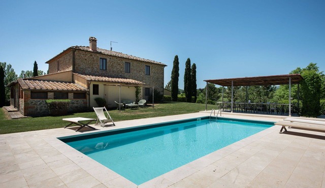 Wonderful private villa for 24 people with WIFI, A/C, private pool, TV, patio and panoramic view