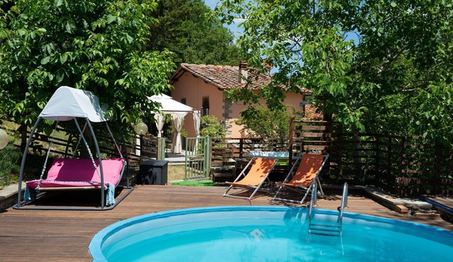 Wonderful private villa with private pool, WIFI, hot tub, TV and terrace, close to Florence