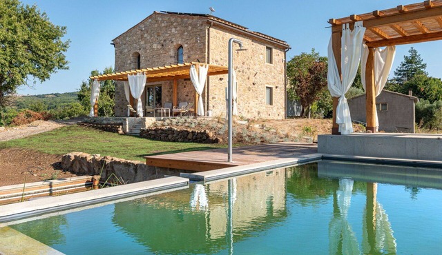 Wonderful private villa for 10 people with WIFI, private pool, terrace and pets allowed