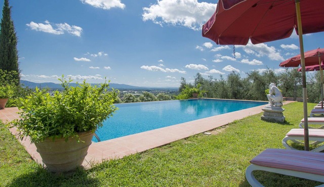Wonderful private villa with A/C, private pool, WIFI, TV, terrace, pets allowed and parking