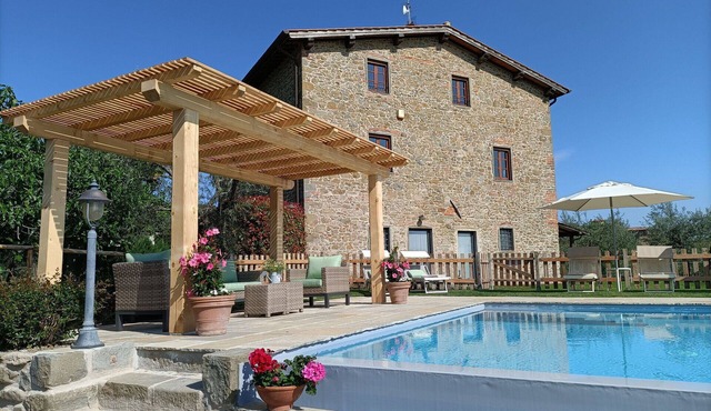 Wonderful private villa for 10 people with WIFI, private pool, A/C, TV, veranda and panoramic view