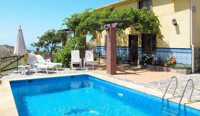Wonderful private villa for 4 guests with private pool, WIFI, A/C, TV, terrace and pets allowed