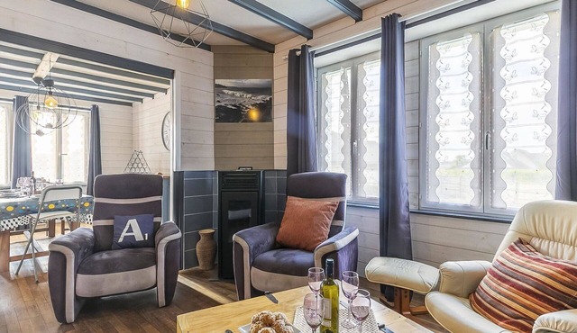 Wonderful private villa for 6 guests with WIFI, TV and pets allowed