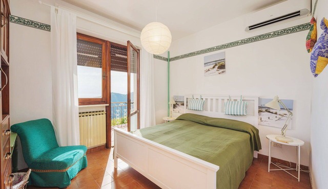 Wonderful private villa for 6 guests with A/C, WIFI, TV and patio