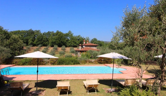 Wonderful private villa for 8 guests with WIFI, A/C, private pool and TV, close to Montepulciano