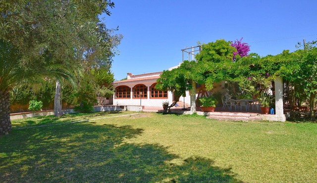 Wonderful private villa for 4 people with WIFI, private pool, A/C and terrace