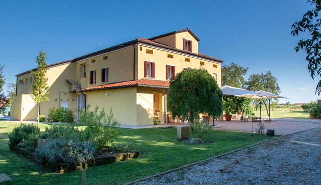 Wonderful private villa for 7 people with A/C, private pool, WIFI and pets allowed