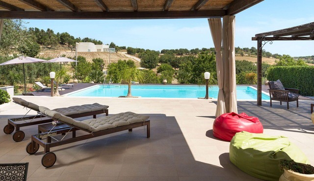 Wonderful private villa for 4 people with A/C, WIFI, private pool, TV, terrace and panoramic view