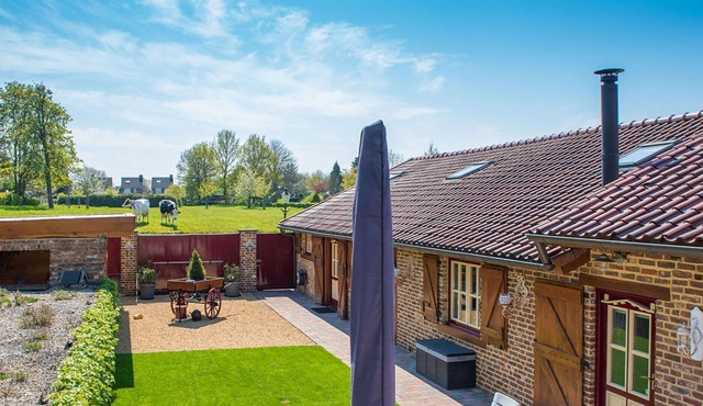 Wonderful private villa for 10 people with WIFI, hot tub, A/C, TV and terrace