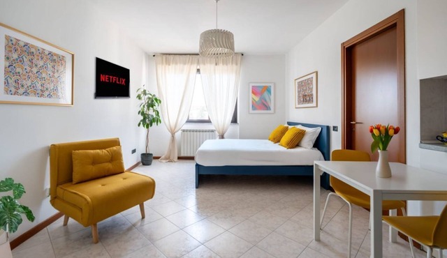Wonderful studio apartment with Wifi in Como - ideal for couples or small families