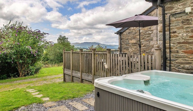 Wonderful villa for 4 guests with hot tub, WIFI, terrace and pets allowed