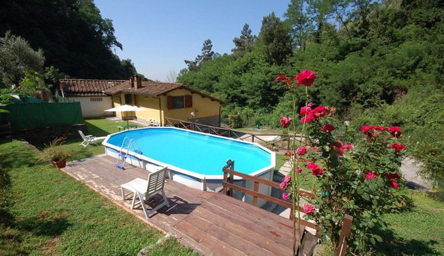 Wonderful villa for 6 people with internet, private pool, TV, patio and pets allowed