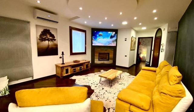 Wood Luxury House Wood Luxury House