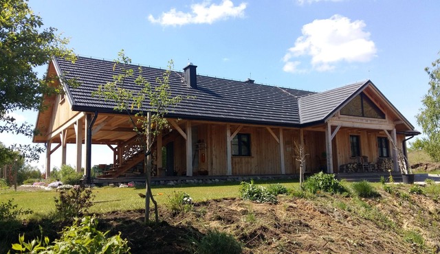 Wooden House with B&B and magnificent view on Crane Valley close to Torun