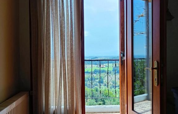 Wooden Sofita House with Unlimited View