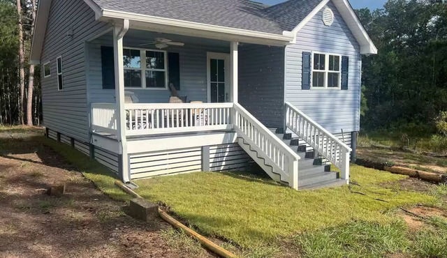 Woodland Cottage-hiking/birding trails.
