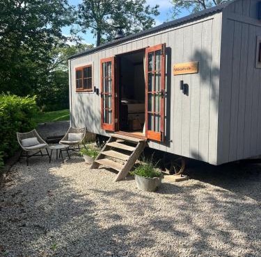 Woodside Shepherd Hut with free parking - Hawsker near whitby