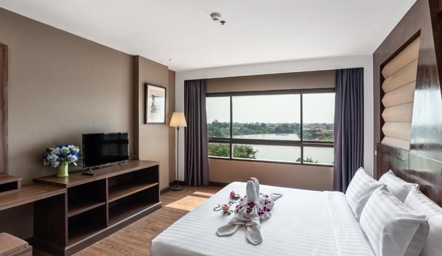 Woraburi Ayutthaya Resort & Spa By The River