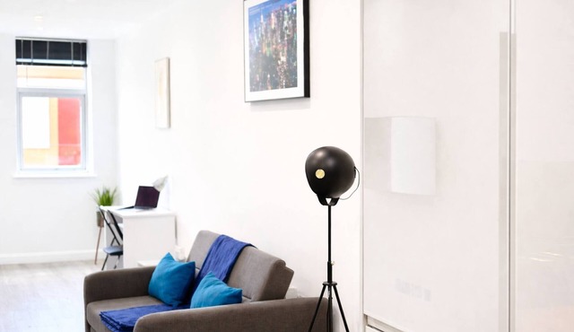 Work-Friendly 1-Bed Leicester