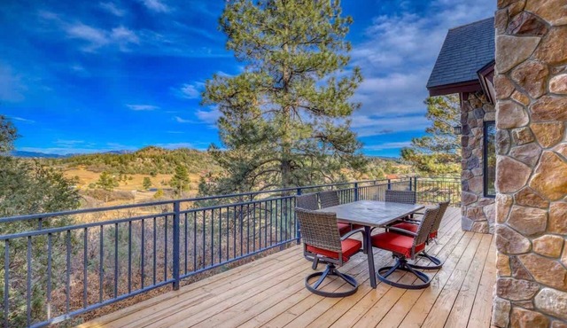 Work Remote, Live Wild | Hot Tub + 8 Private Acres