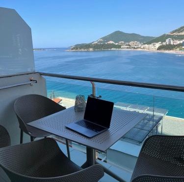 Workation Panorama Escape