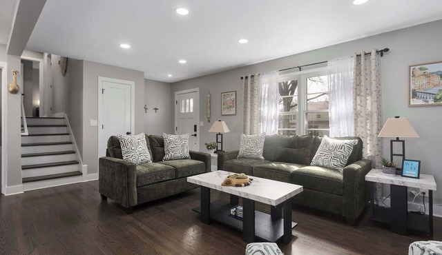 World Cup Ready 5BR Kingbeds FencedYard Hwy Access
