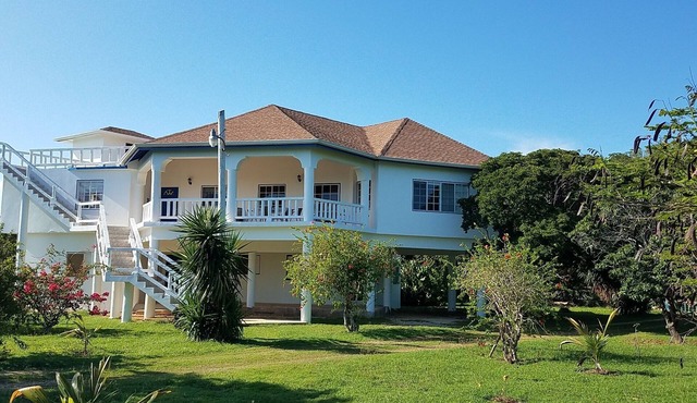WOW! HUGELY Discounted! A BIG Three BR Villa & RARE Secluded BEACH!