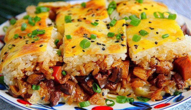 Wuhan Private Authentic Local Food Tour in Central City