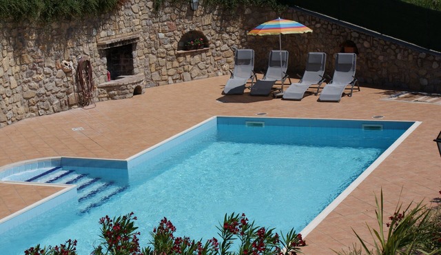 Wunderschönes Appartement mit Traumhaften Seeblick und Gemeinschaftspool