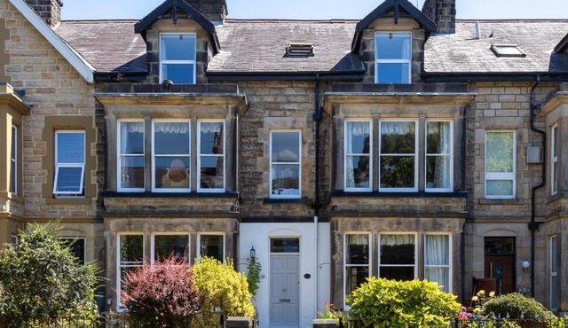 Wynnstay House