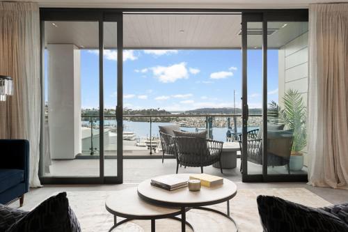 Wynyard Residence Executive 3BR Waterfront Living