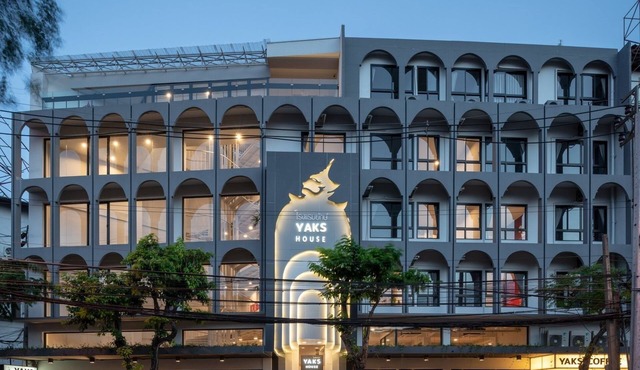 Yaks House Hostel