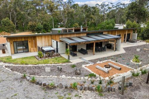 Yallingup House - Modern Rustic Retreat with Spa