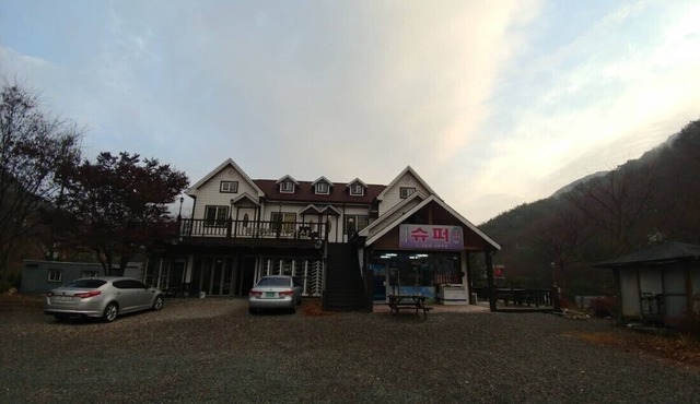 Yangsan Park Pension