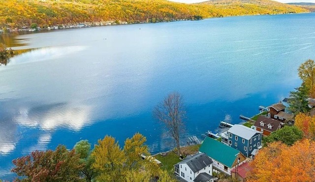 Year-round, beautiful lake front home on Canandaigua Lake. 20-min to Ski Resorts