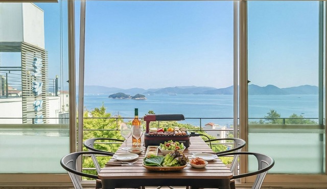 Yeosu Falling in Blue Ocean View Pension
