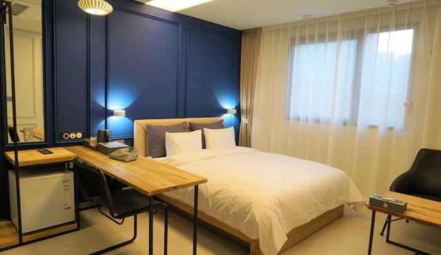 Yeoubi Hotel