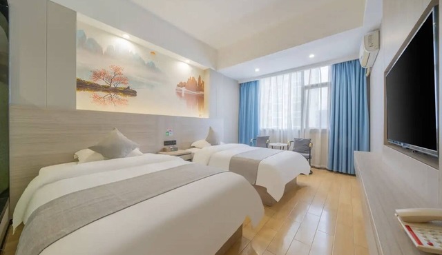 Yeste Hotel