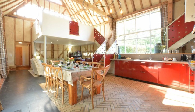 YEW TREE FARM BARN, WORLINGWORTH, pet friendly in Framlingham