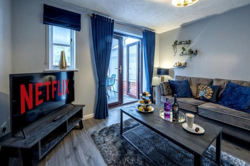 Yew Tree House Contractor/Family home Free Netflix Fast WiFi near Dudley/Birmingham